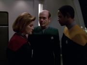 Filename=extant_StarTrek_VOY_5x07-InfiniteRegress_02683.jpg
Filesize=121KiB
Dimensions=1200x900
Date added=Nov 12, 2019 extant_StarTrek_VOY_5x07-InfiniteRegress_02683.jpg