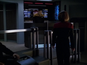 extant_StarTrek_VOY_5x07-InfiniteRegress_02705.jpg