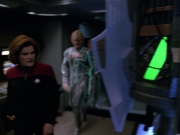 extant_StarTrek_VOY_5x07-InfiniteRegress_02742.jpg