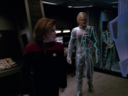 extant_StarTrek_VOY_5x07-InfiniteRegress_02743.jpg