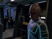 extant_StarTrek_VOY_5x07-InfiniteRegress_02793.jpg