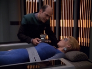 extant_StarTrek_VOY_5x07-InfiniteRegress_02931.jpg