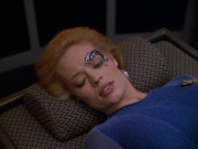 extant_StarTrek_VOY_5x07-InfiniteRegress_02941.jpg
