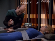 extant_StarTrek_VOY_5x07-InfiniteRegress_02956.jpg