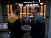 extant_StarTrek_VOY_5x07-InfiniteRegress_03158.jpg