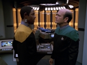 extant_StarTrek_VOY_5x07-InfiniteRegress_03163.jpg