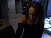 Filename=extant_StarTrek_VOY_5x07-InfiniteRegress_03396.jpg
Filesize=138KiB
Dimensions=1200x900
Date added=Nov 12, 2019 extant_StarTrek_VOY_5x07-InfiniteRegress_03396.jpg