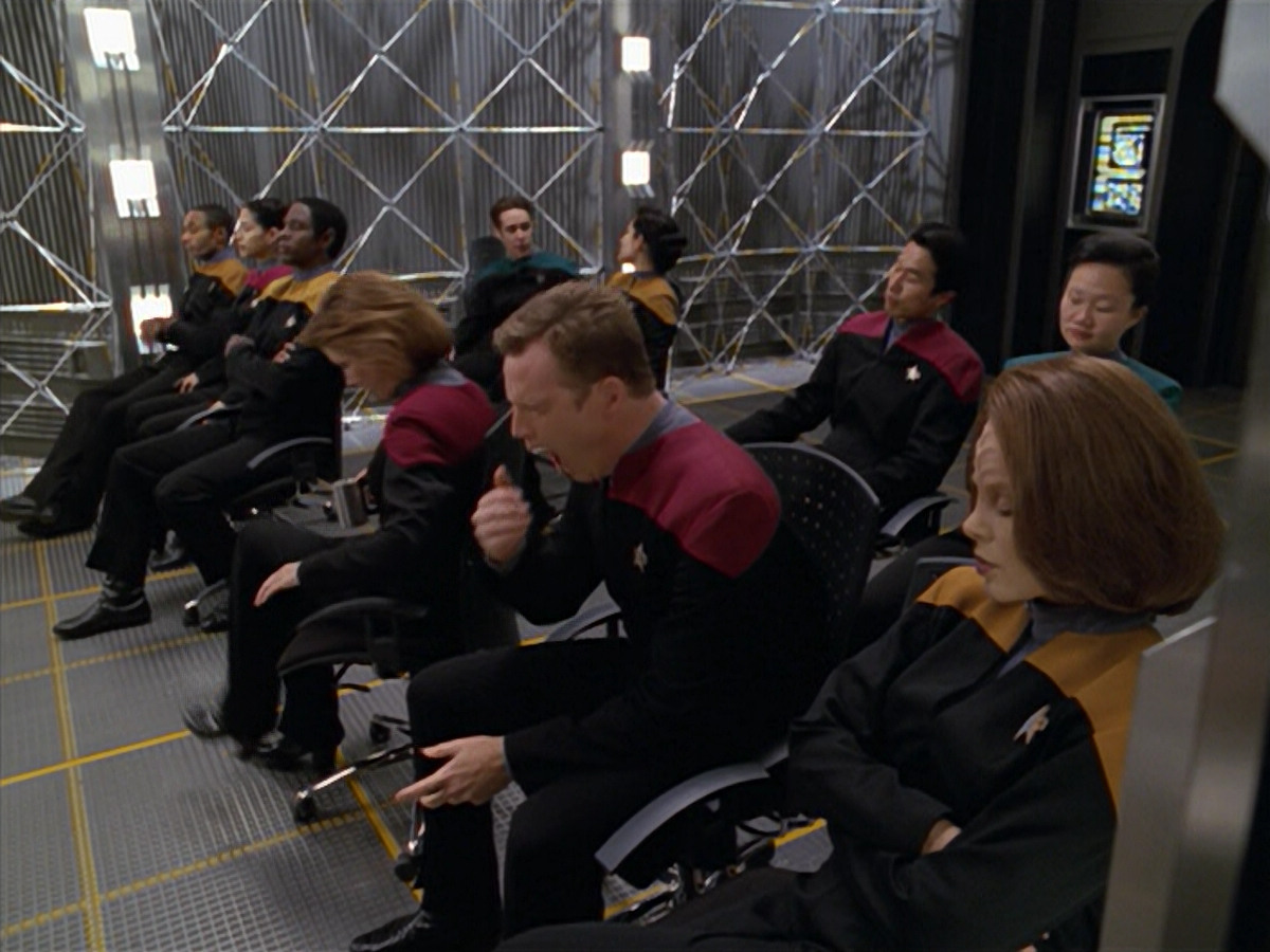 extant_StarTrek_VOY_5x08-NothingHuman_00025.jpg