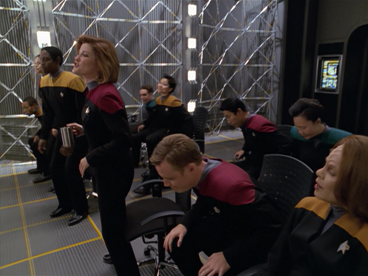 extant_StarTrek_VOY_5x08-NothingHuman_00056.jpg