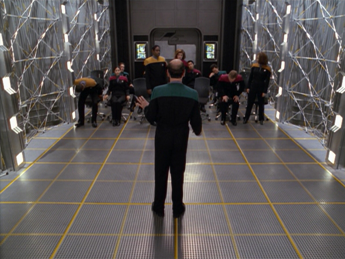 extant_StarTrek_VOY_5x08-NothingHuman_00069.jpg