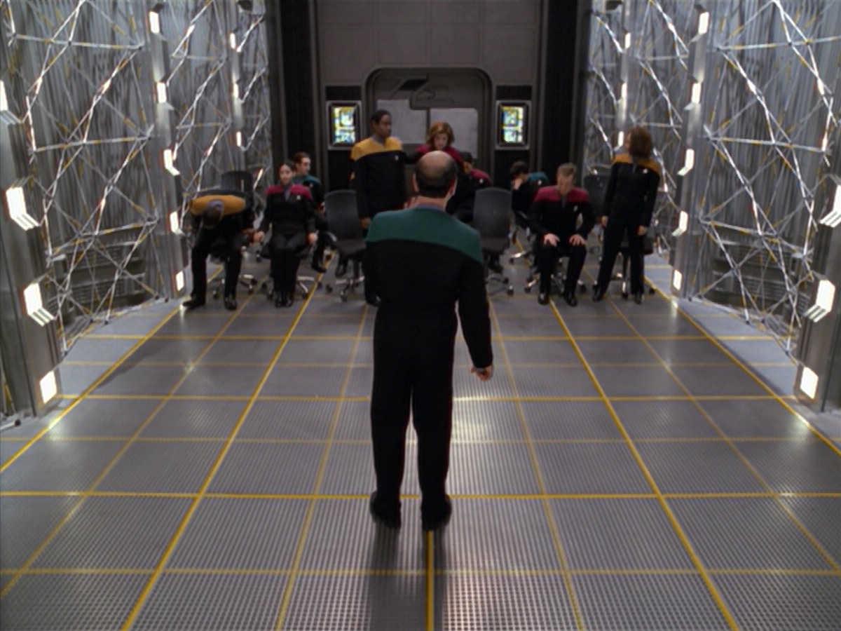 extant_StarTrek_VOY_5x08-NothingHuman_00070.jpg