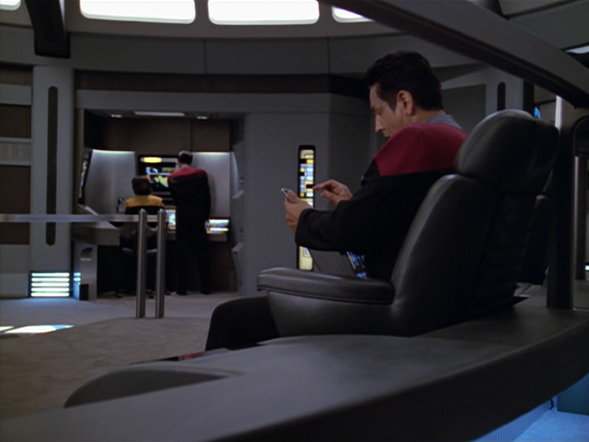 extant_StarTrek_VOY_5x08-NothingHuman_00106.jpg