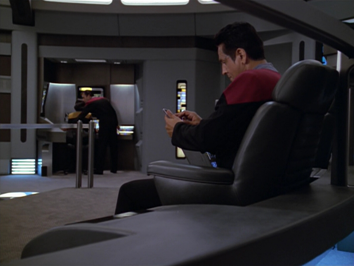 extant_StarTrek_VOY_5x08-NothingHuman_00108.jpg