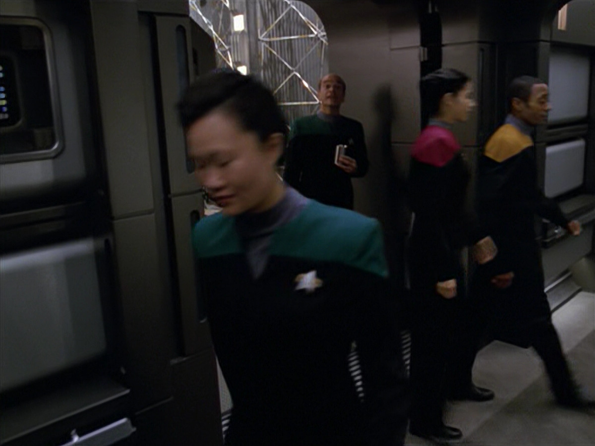 extant_StarTrek_VOY_5x08-NothingHuman_00153.jpg
