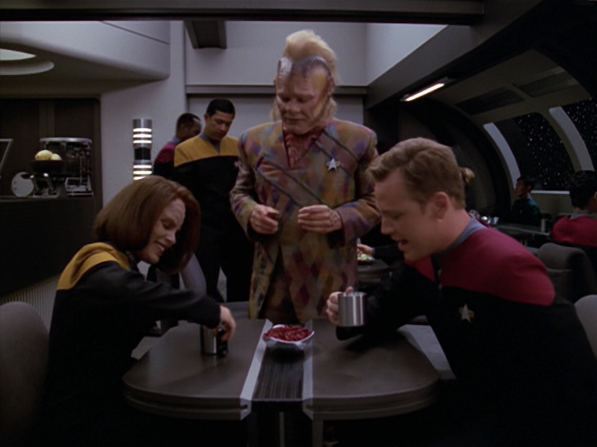extant_StarTrek_VOY_5x08-NothingHuman_00201.jpg
