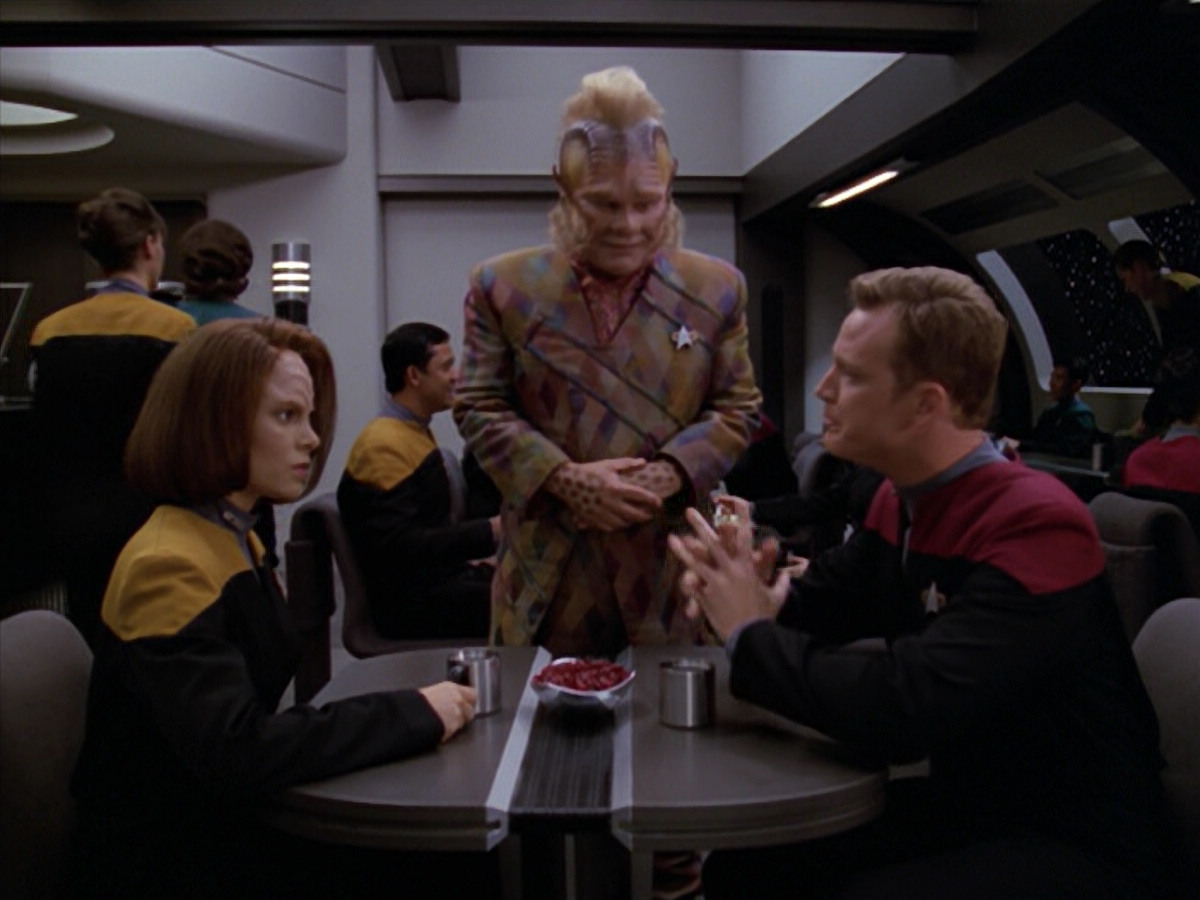extant_StarTrek_VOY_5x08-NothingHuman_00212.jpg