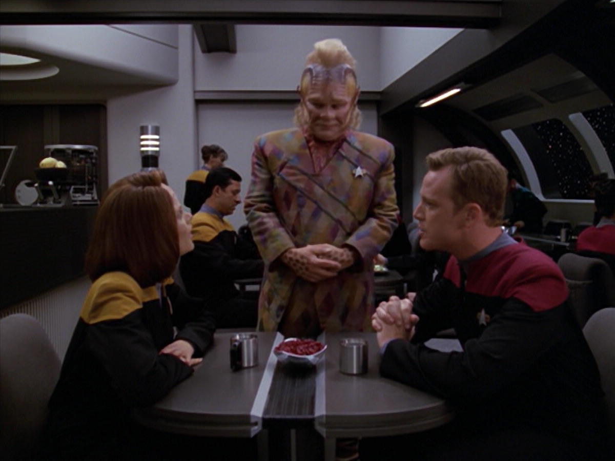 extant_StarTrek_VOY_5x08-NothingHuman_00217.jpg