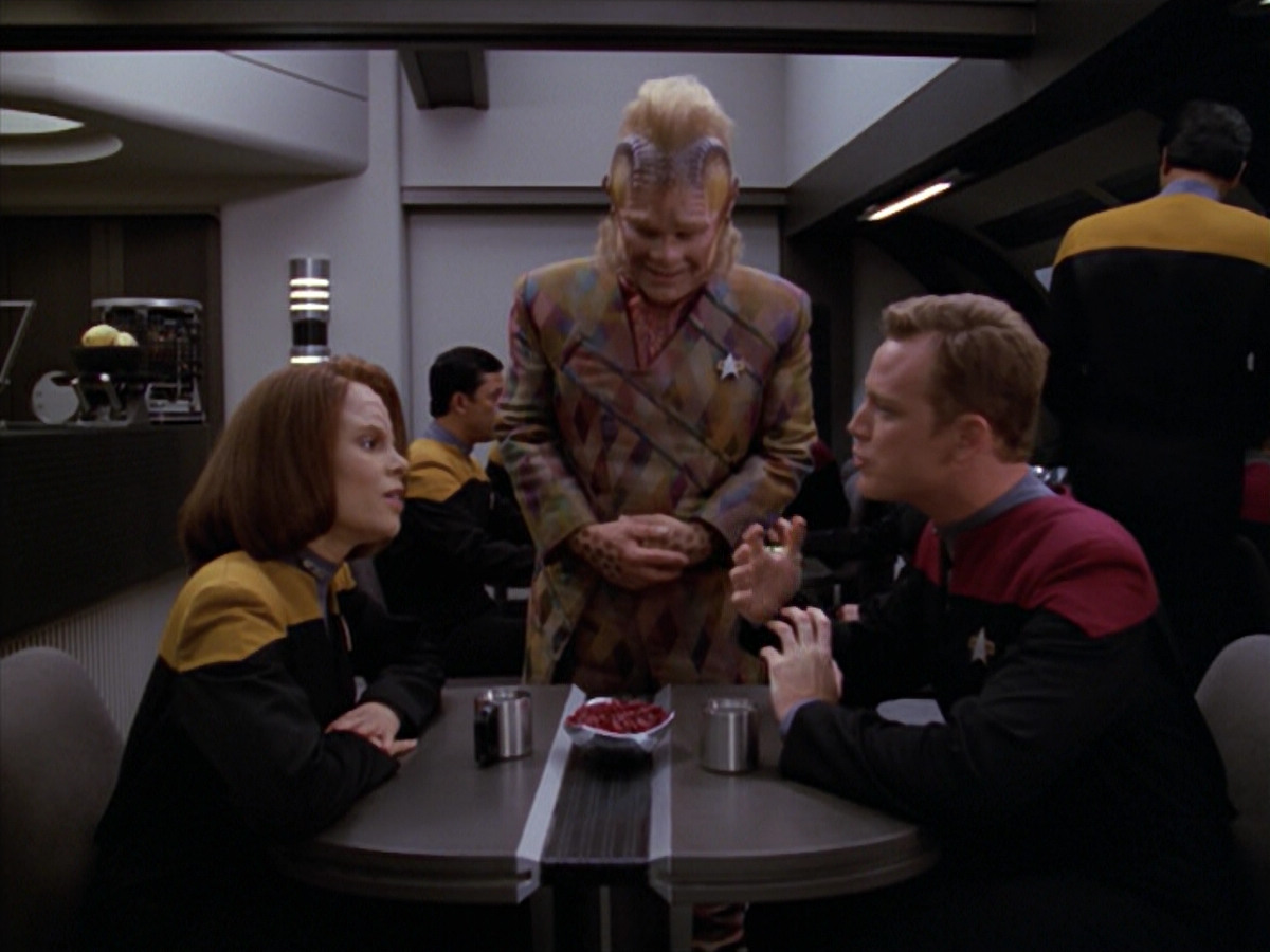 extant_StarTrek_VOY_5x08-NothingHuman_00219.jpg