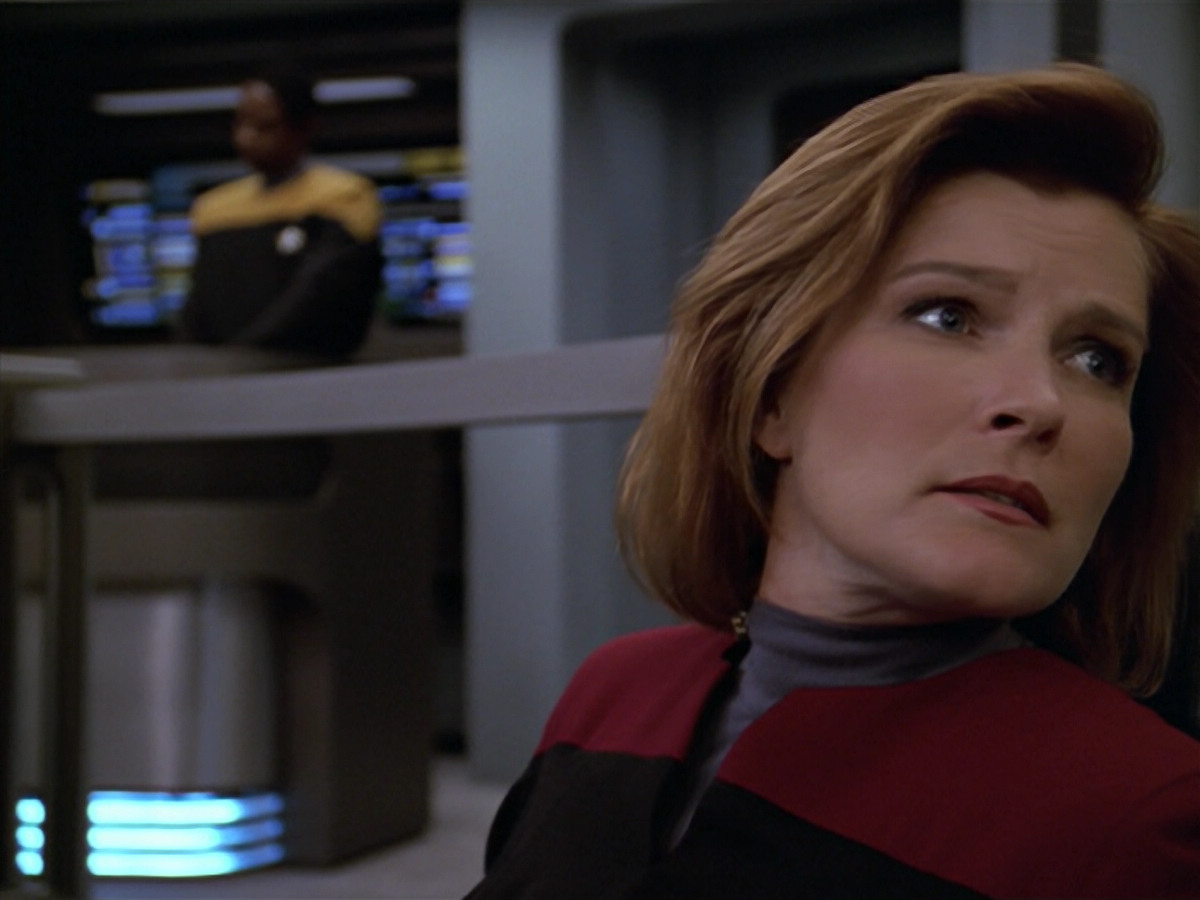 extant_StarTrek_VOY_5x08-NothingHuman_00442.jpg