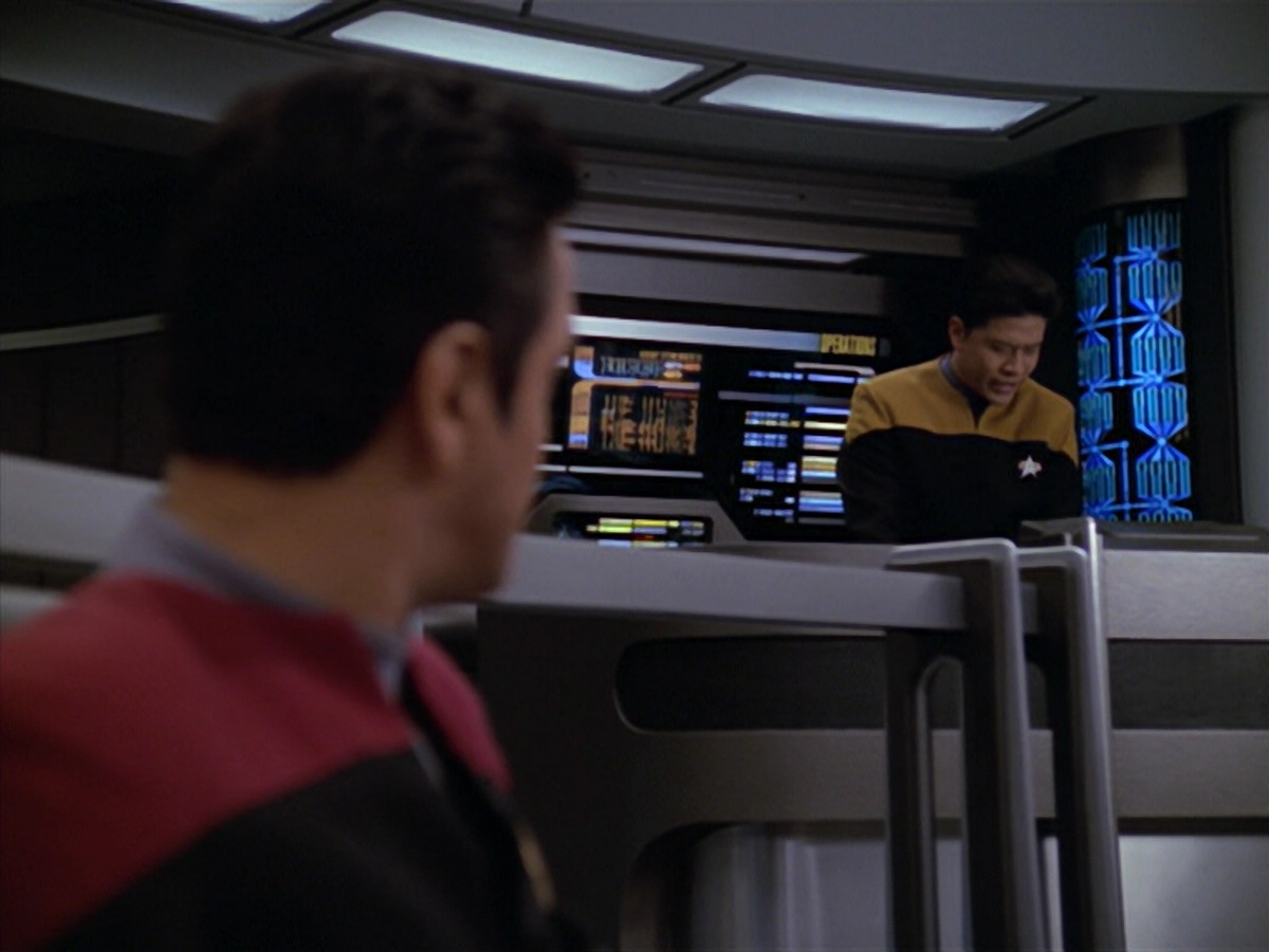 extant_StarTrek_VOY_5x08-NothingHuman_00443.jpg