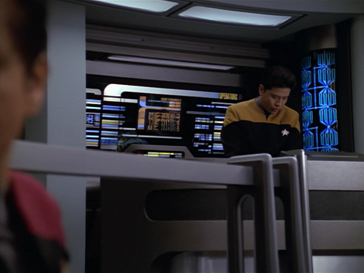 extant_StarTrek_VOY_5x08-NothingHuman_00449.jpg