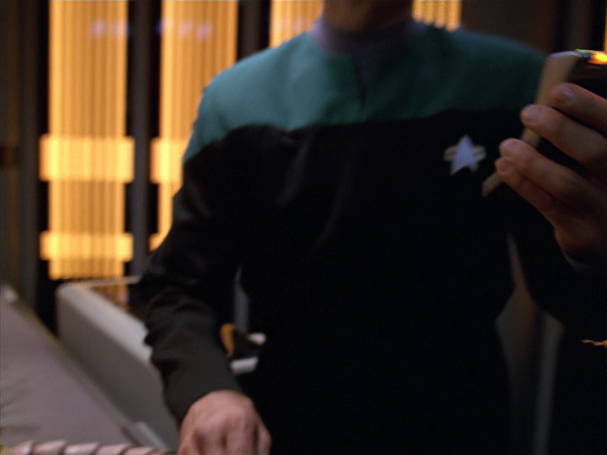 extant_StarTrek_VOY_5x08-NothingHuman_00554.jpg