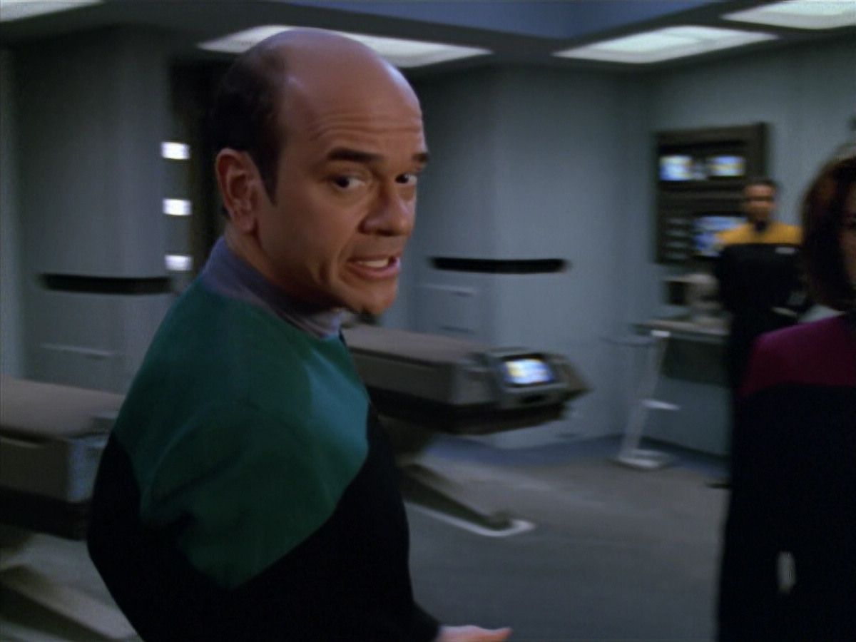 extant_StarTrek_VOY_5x08-NothingHuman_00561.jpg