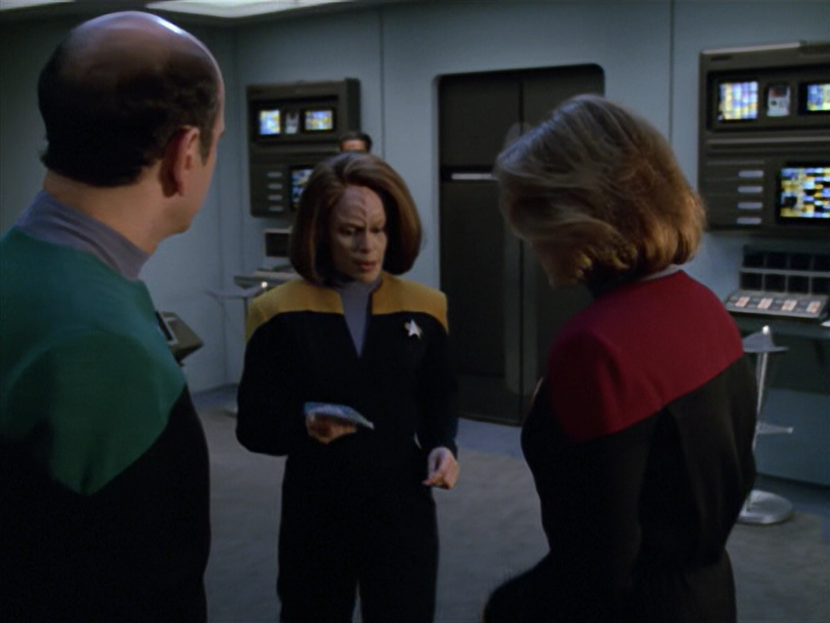 extant_StarTrek_VOY_5x08-NothingHuman_00566.jpg