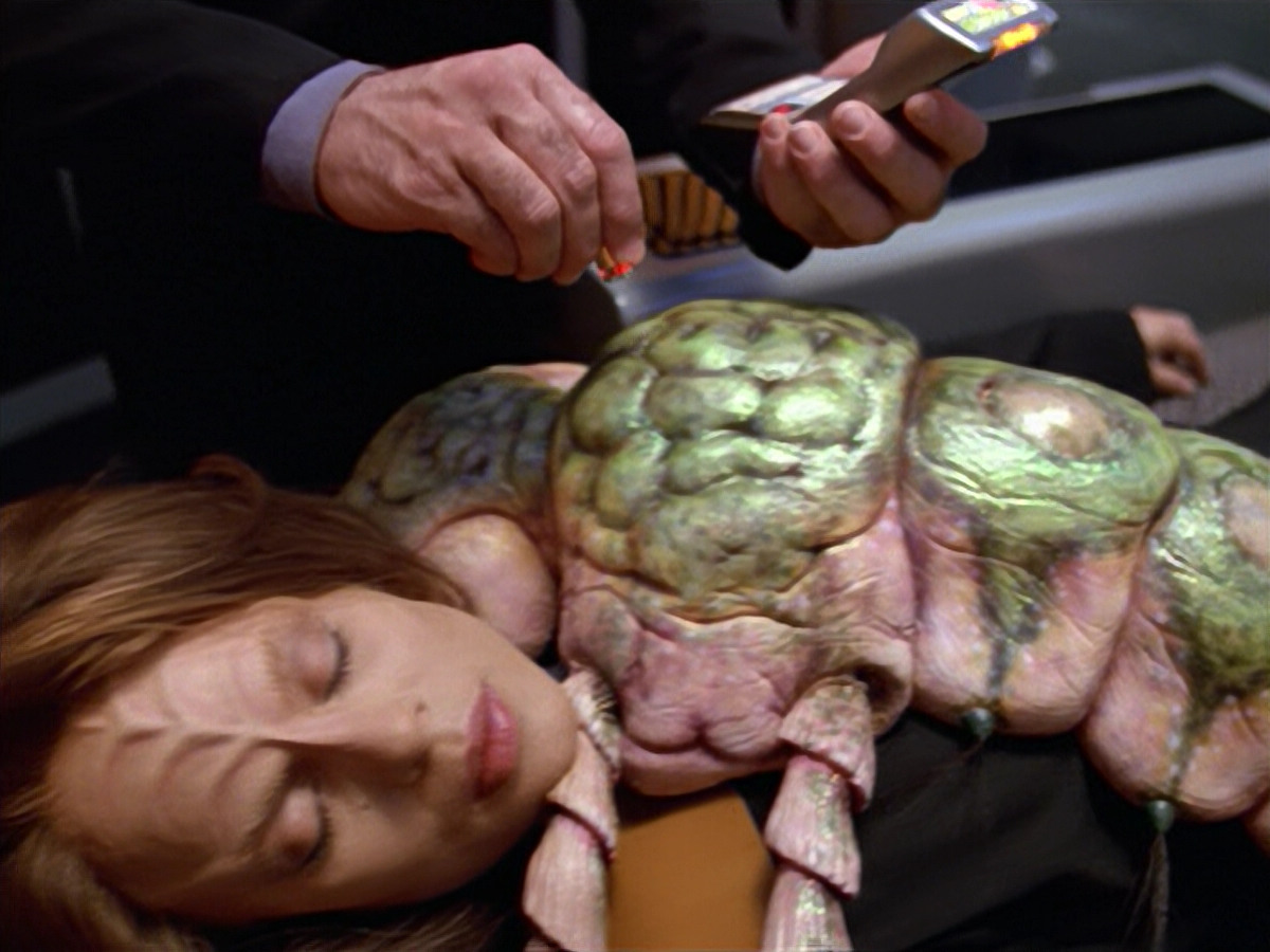 extant_StarTrek_VOY_5x08-NothingHuman_00622.jpg