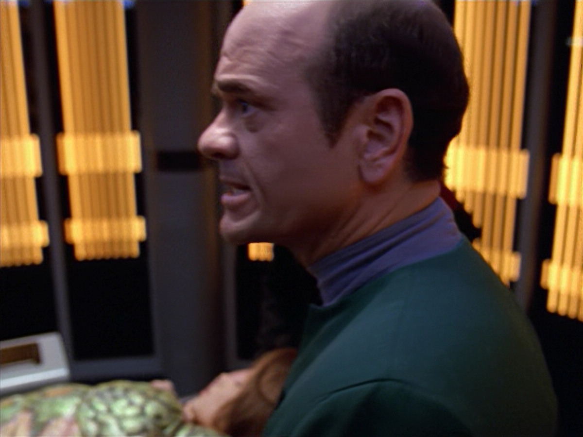 extant_StarTrek_VOY_5x08-NothingHuman_00645.jpg