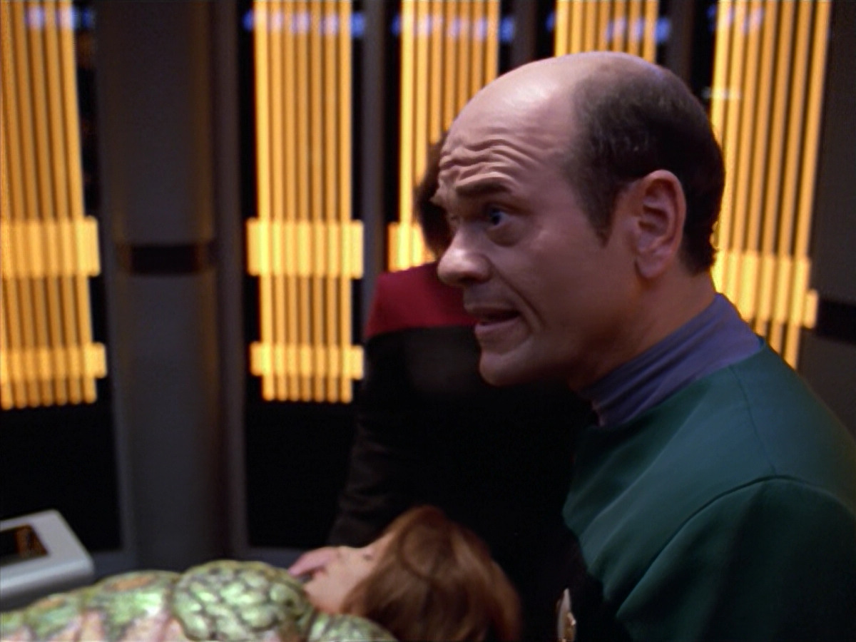 extant_StarTrek_VOY_5x08-NothingHuman_00646.jpg