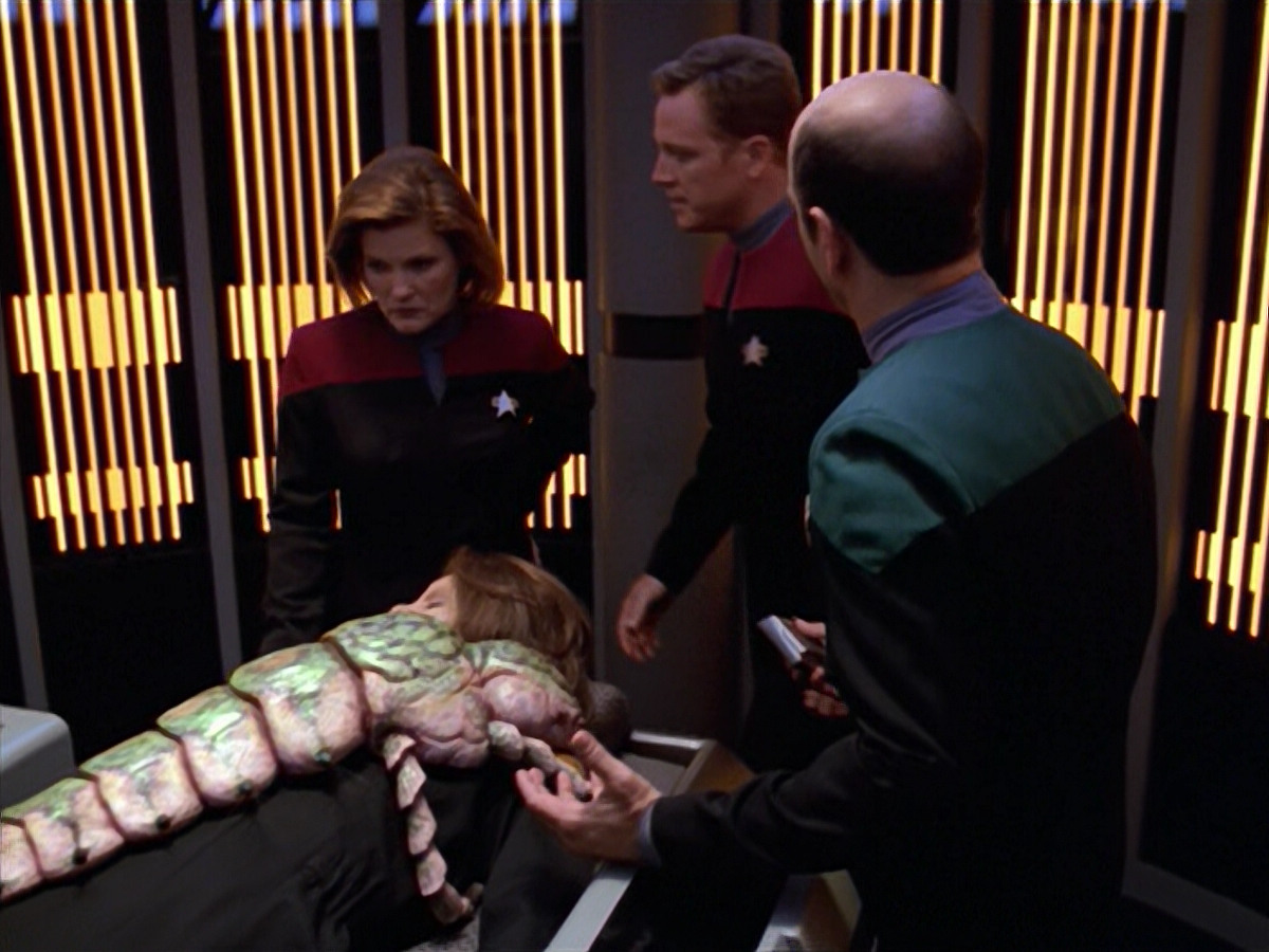 extant_StarTrek_VOY_5x08-NothingHuman_00650.jpg