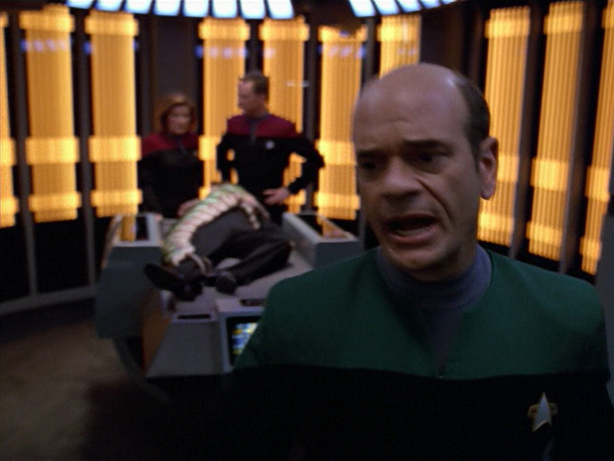 extant_StarTrek_VOY_5x08-NothingHuman_00659.jpg