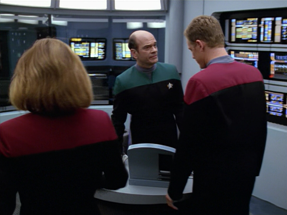 extant_StarTrek_VOY_5x08-NothingHuman_00674.jpg