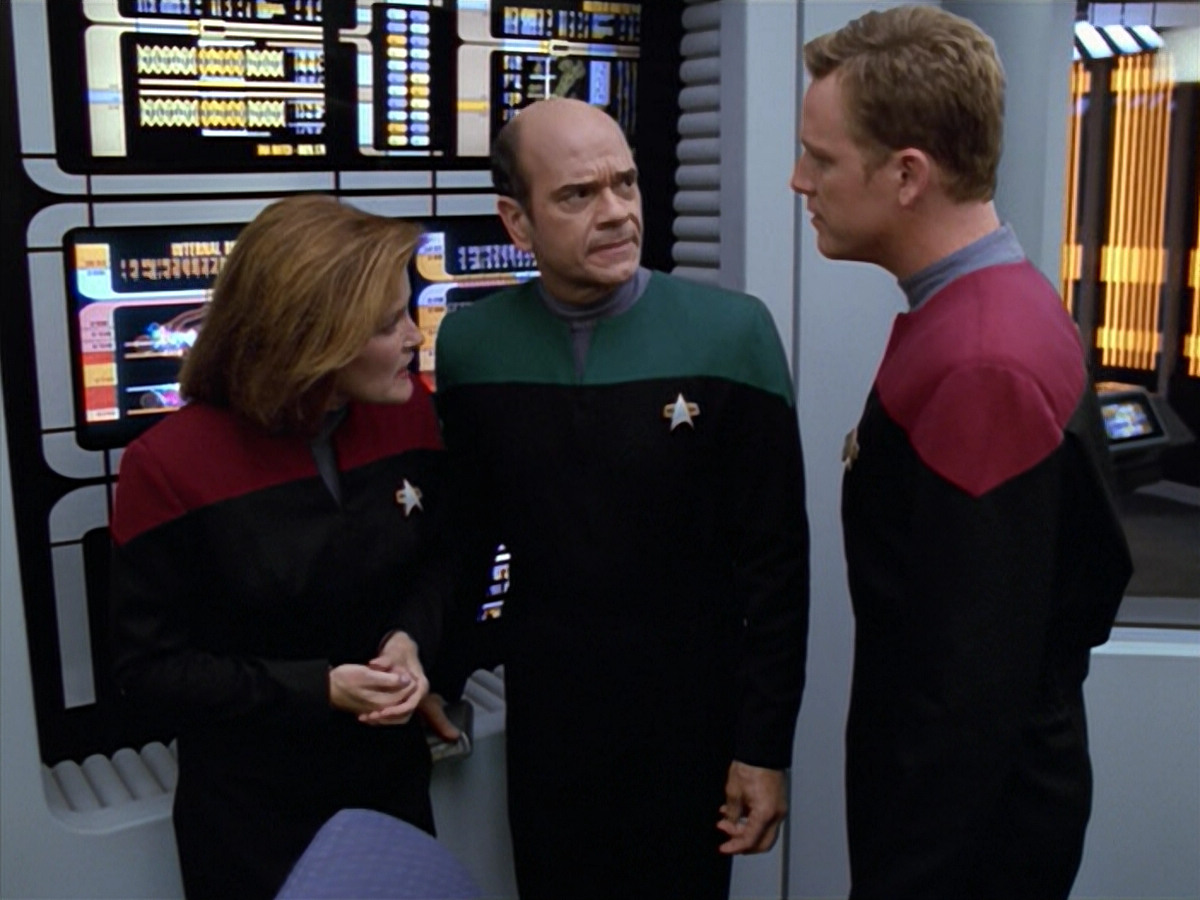 extant_StarTrek_VOY_5x08-NothingHuman_00706.jpg