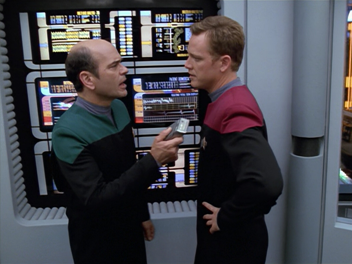 extant_StarTrek_VOY_5x08-NothingHuman_00716.jpg