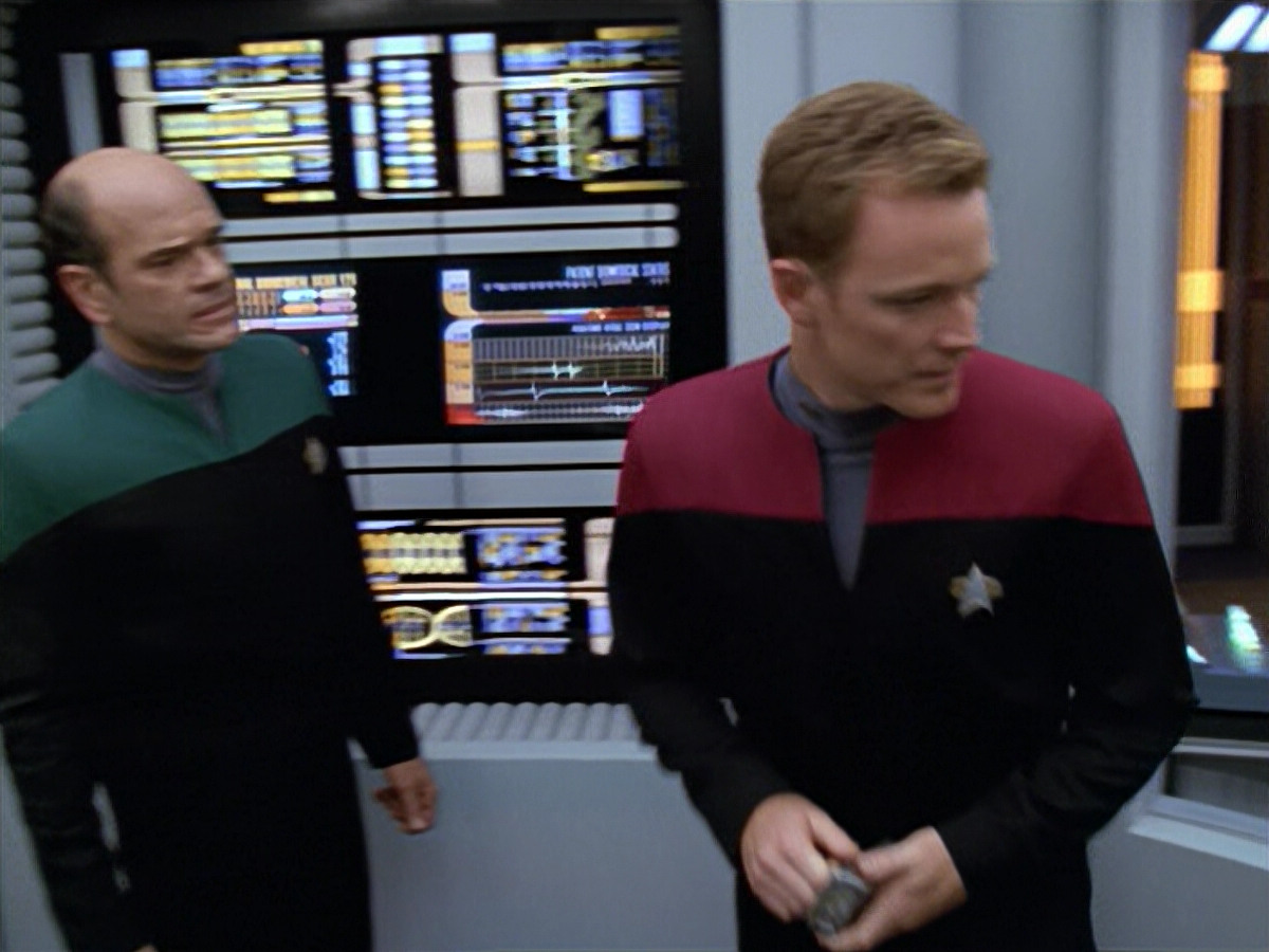 extant_StarTrek_VOY_5x08-NothingHuman_00721.jpg