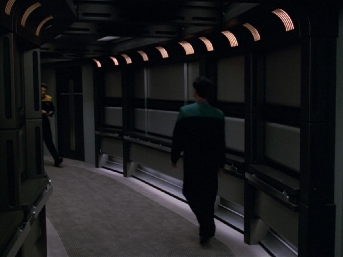 extant_StarTrek_VOY_5x08-NothingHuman_00730.jpg