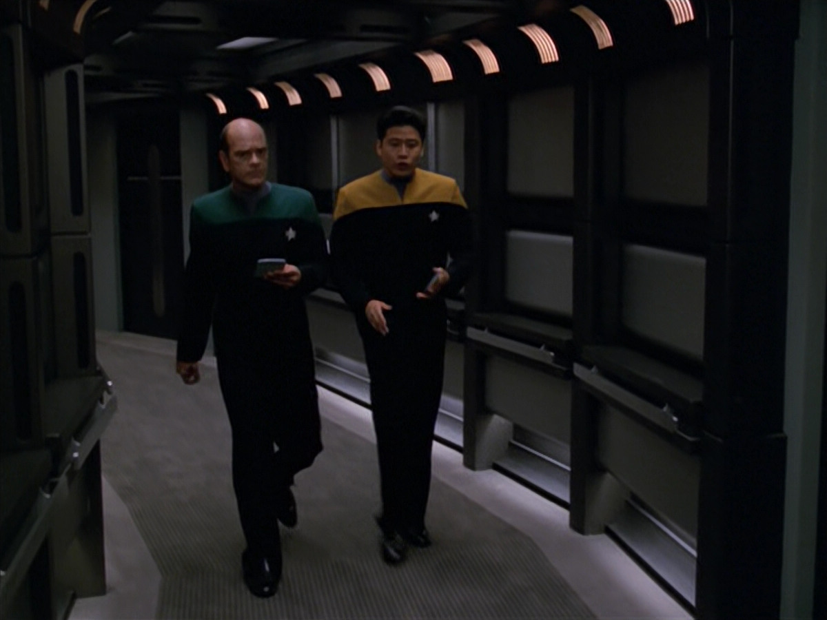 extant_StarTrek_VOY_5x08-NothingHuman_00735.jpg
