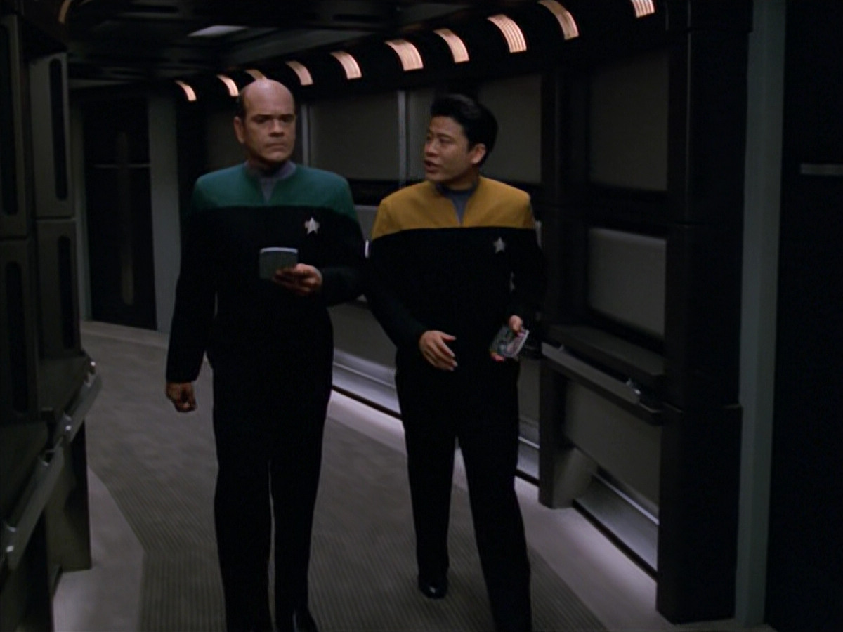 extant_StarTrek_VOY_5x08-NothingHuman_00736.jpg