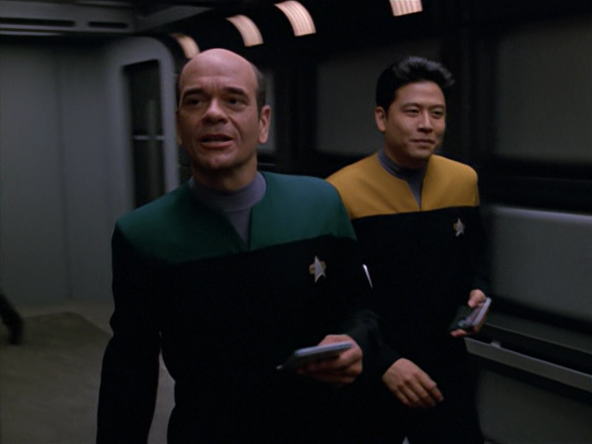 extant_StarTrek_VOY_5x08-NothingHuman_00745.jpg