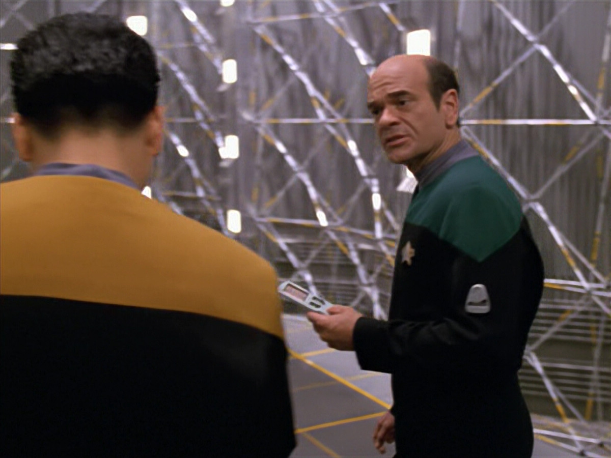 extant_StarTrek_VOY_5x08-NothingHuman_00761.jpg
