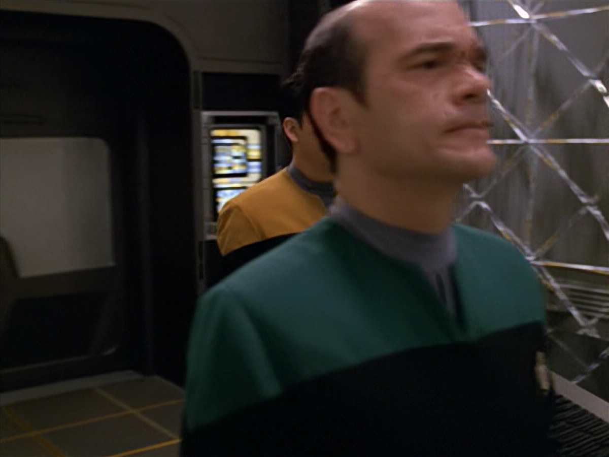 extant_StarTrek_VOY_5x08-NothingHuman_00767.jpg