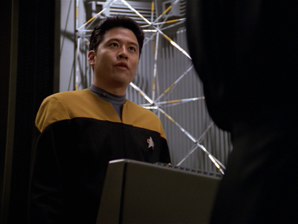 extant_StarTrek_VOY_5x08-NothingHuman_00784.jpg