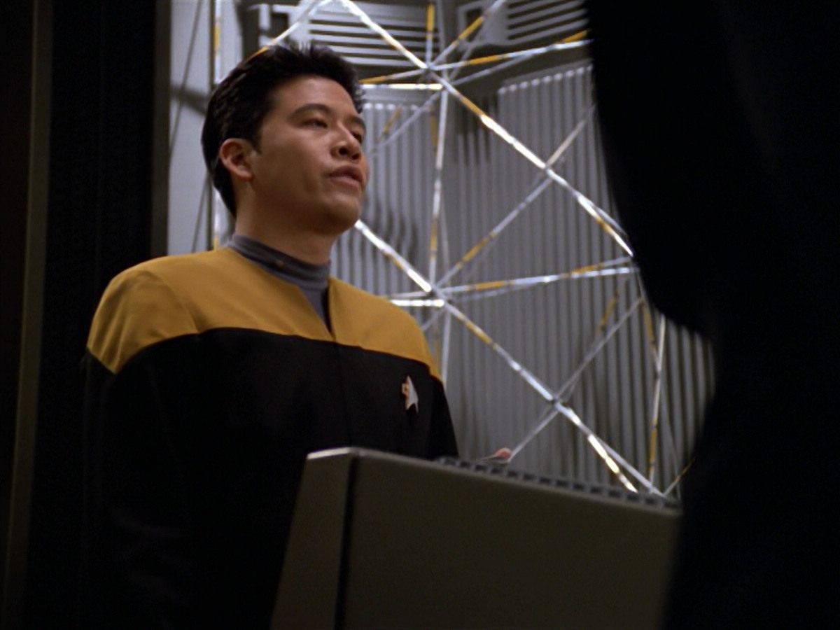 extant_StarTrek_VOY_5x08-NothingHuman_00796.jpg
