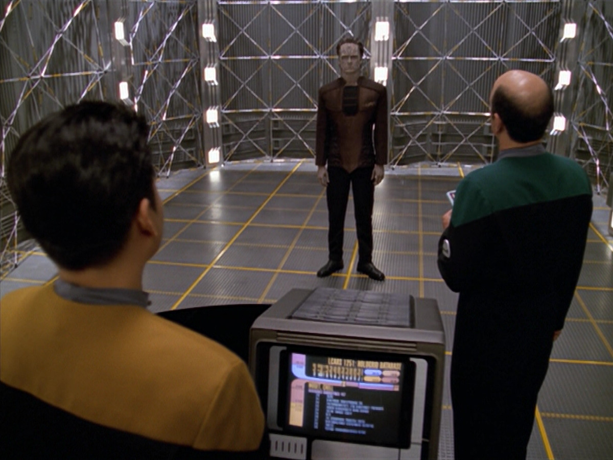 extant_StarTrek_VOY_5x08-NothingHuman_00800.jpg