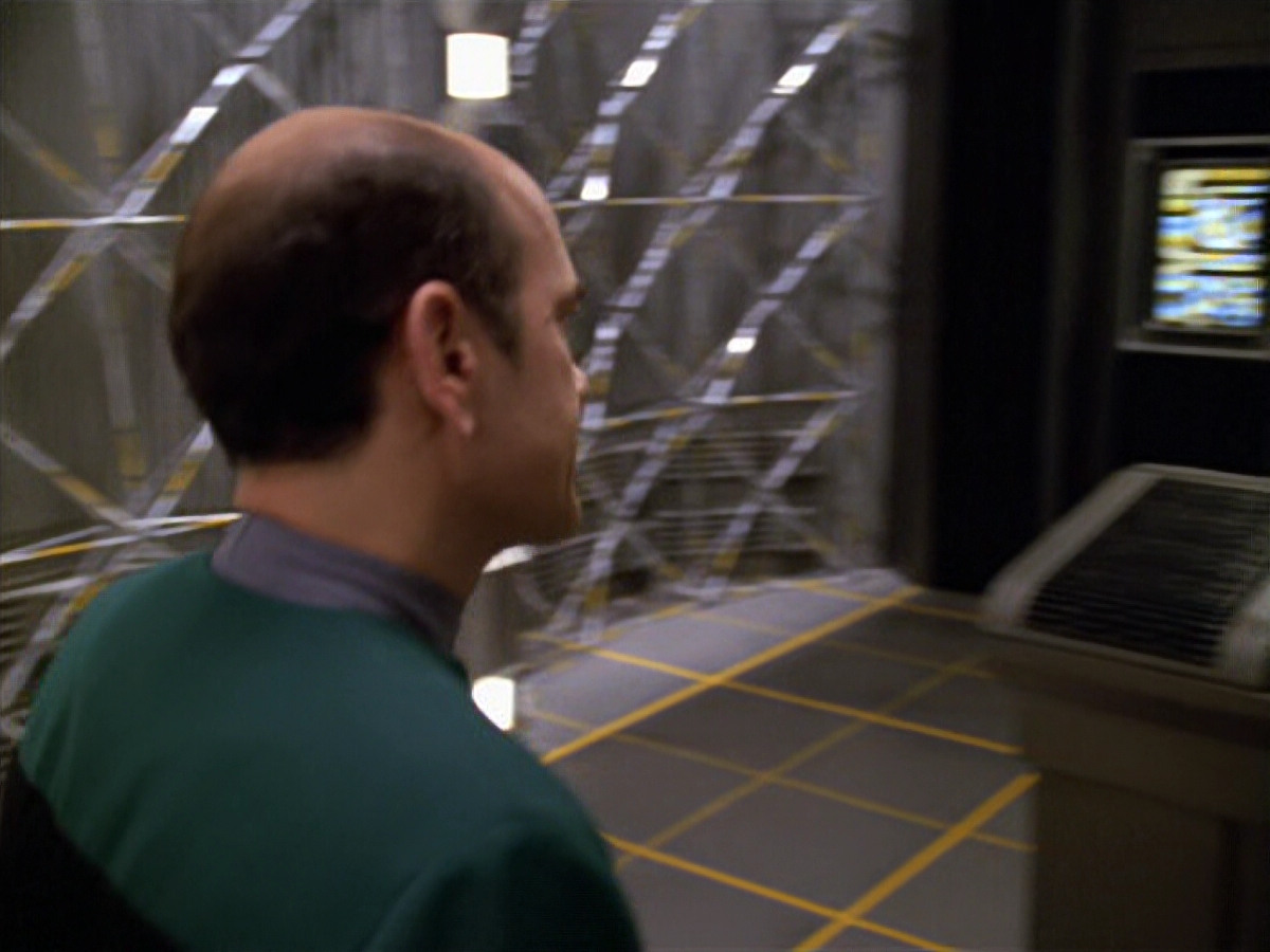 extant_StarTrek_VOY_5x08-NothingHuman_00836.jpg