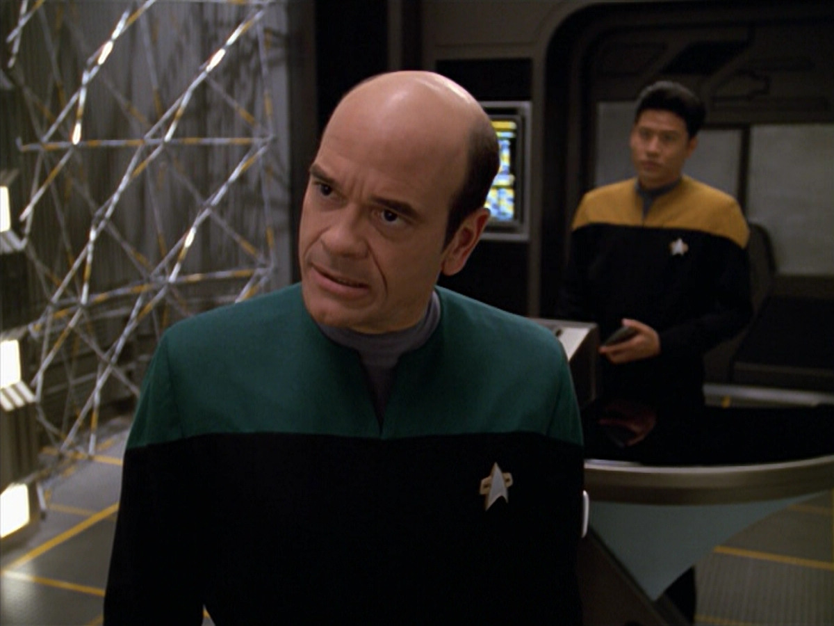 extant_StarTrek_VOY_5x08-NothingHuman_00856.jpg