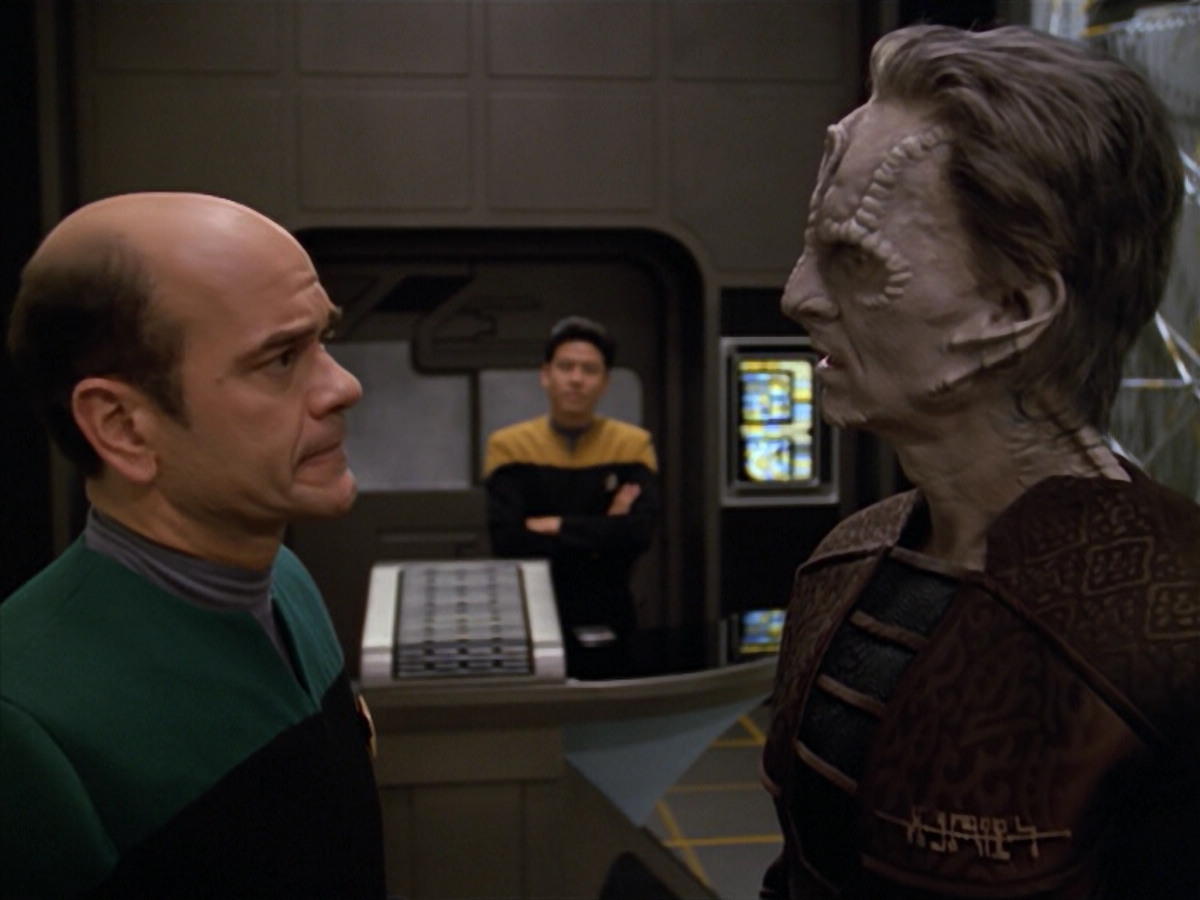 extant_StarTrek_VOY_5x08-NothingHuman_00891.jpg