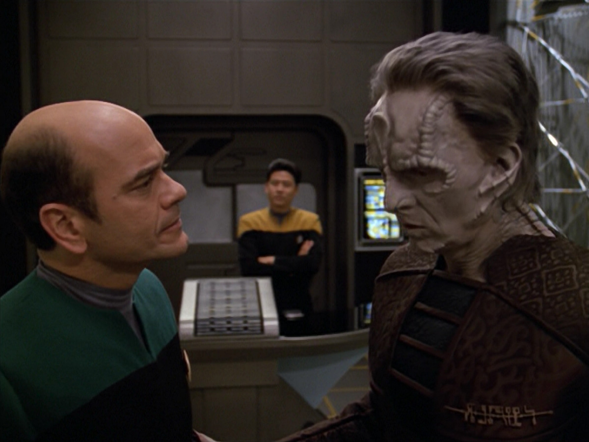 extant_StarTrek_VOY_5x08-NothingHuman_00902.jpg